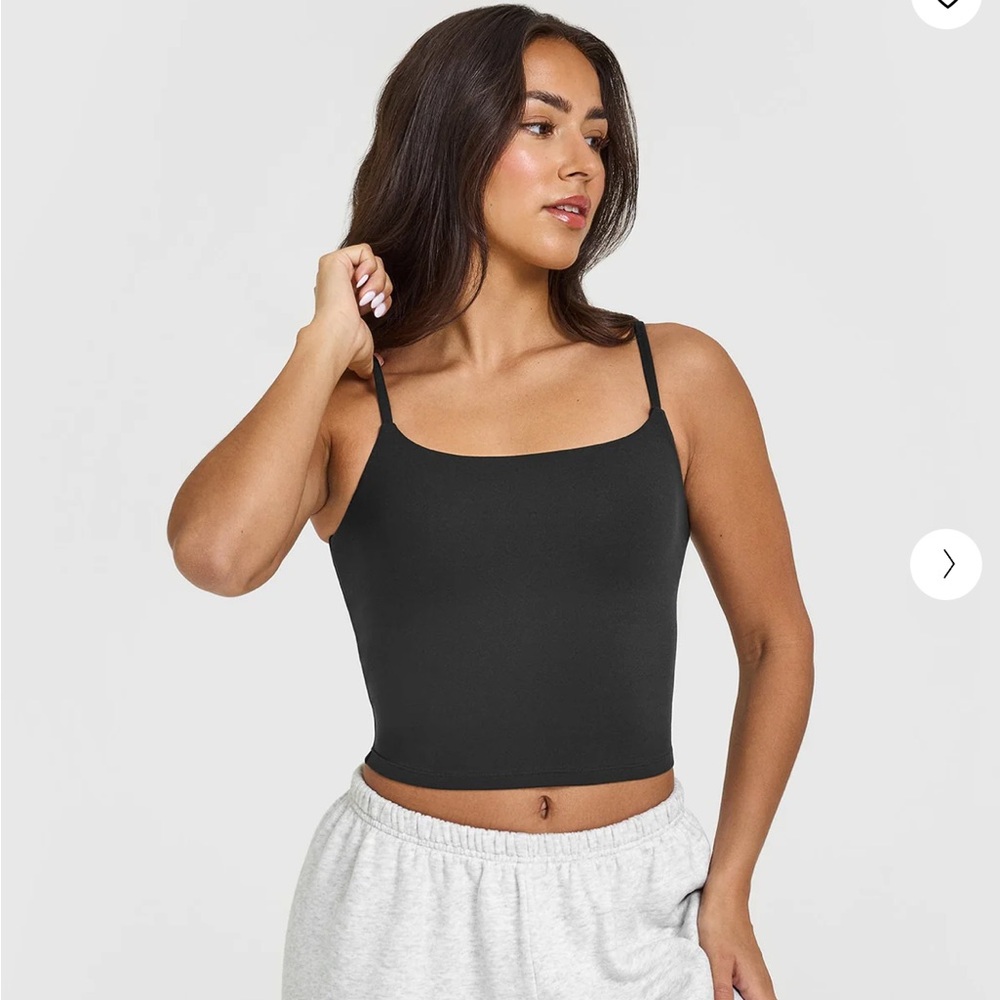 SOFTMOTION™ STRAPPY MID
VEST Oner Active
